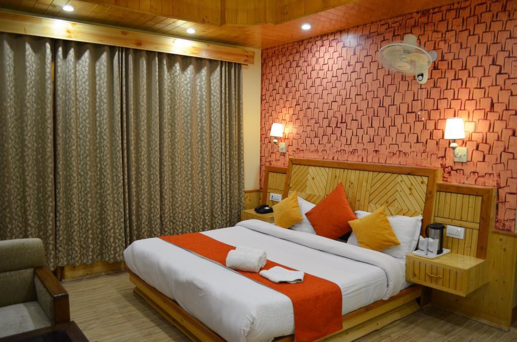 Gezellig Inn - Tree Hill Cottages & Kanyal Villas Манали Экстерьер фото